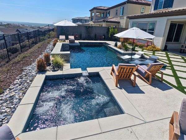 Luxury Swimming Pools 12 Luxury Swimming Pool - Spa and Hot Tub