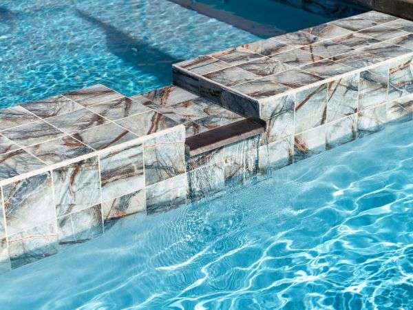Luxury Swimming Pools 7 Luxury Swimming Pool - Spillway