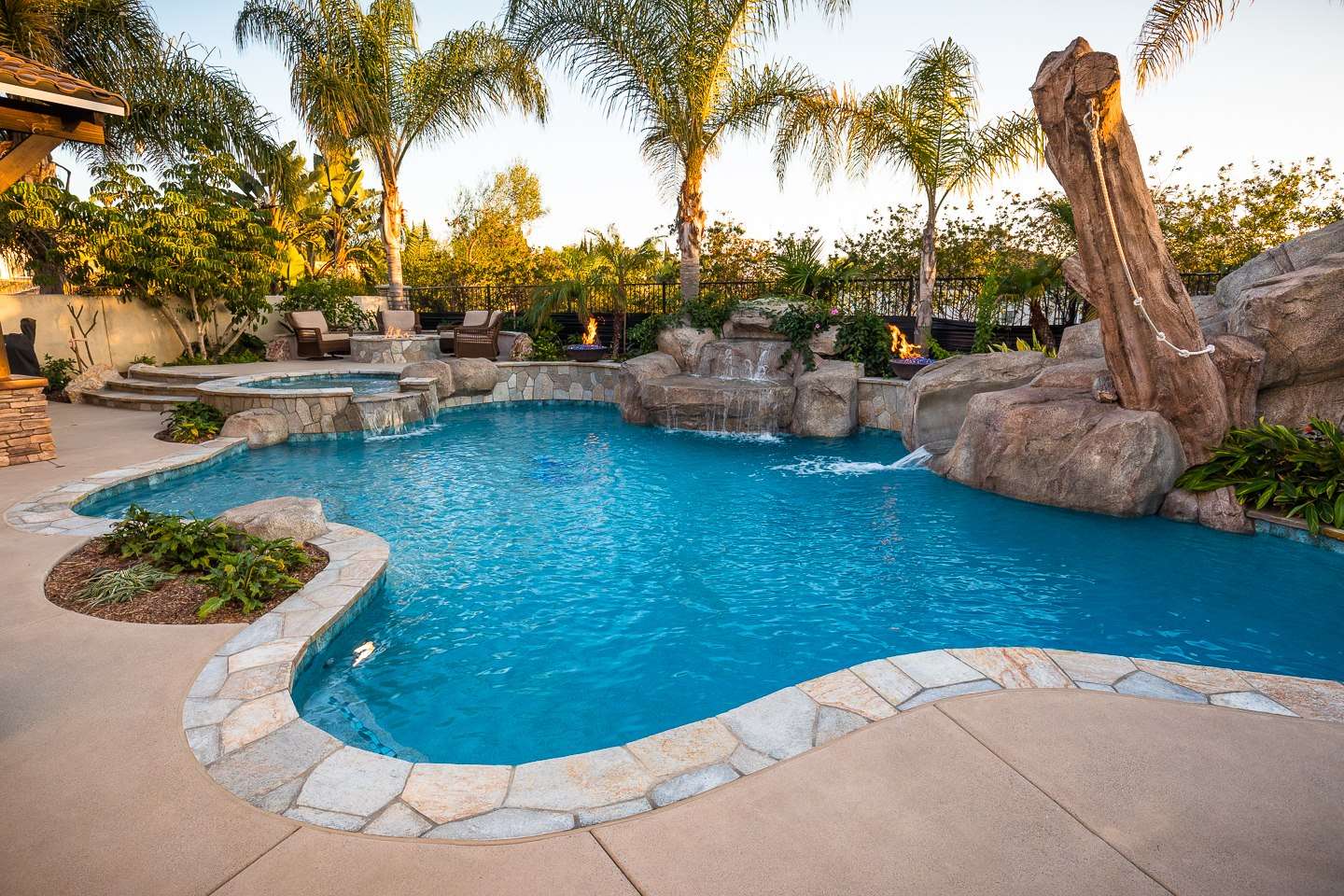 Pool Finishes 2 Radient Fusion - Swimming Pool Finishes